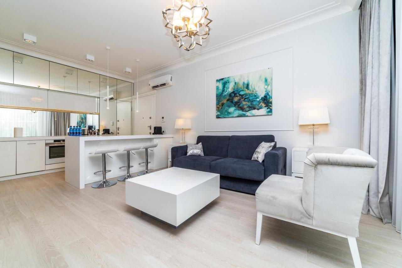Cristal - Neptun Park By Oneapartments *